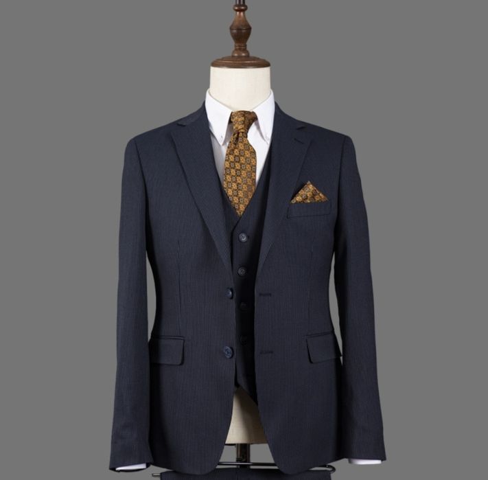 Продам костюм новый!