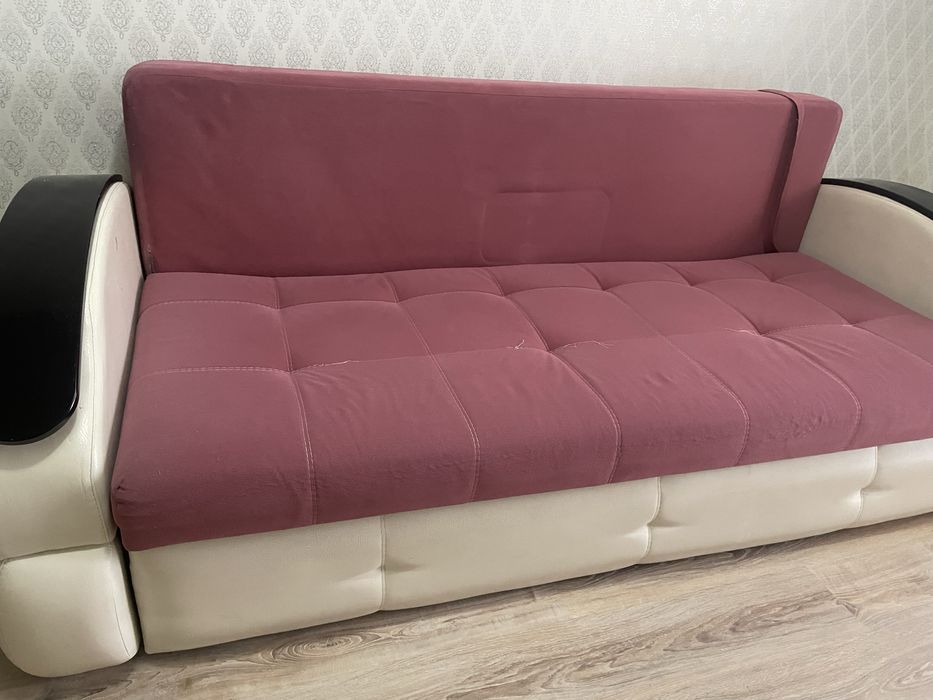 Продам диван в хорошем состоянии