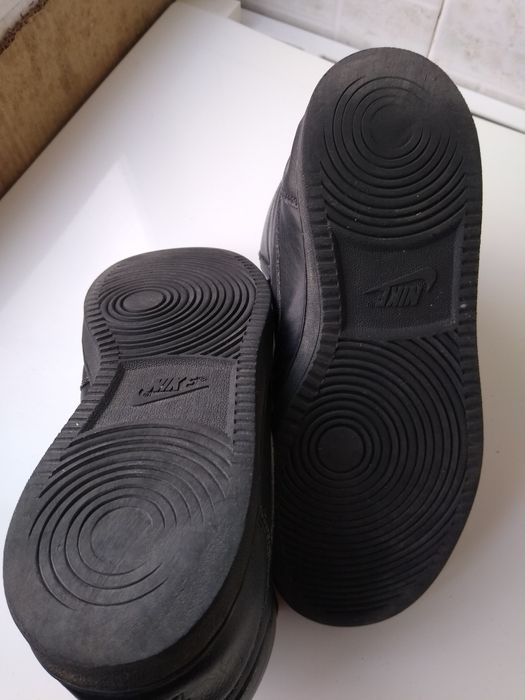 Кожени маратонки Nike