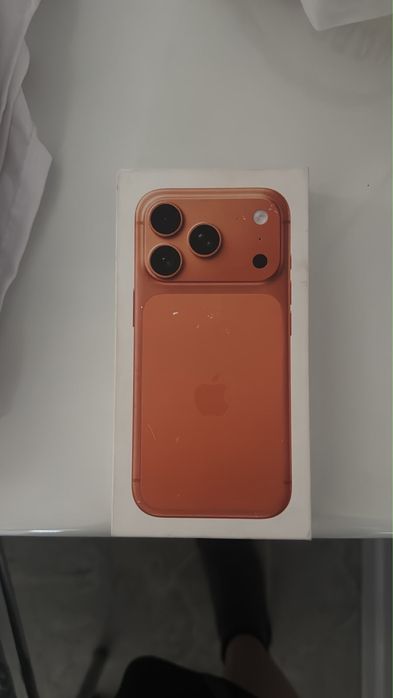17 pro 1 T, 93% аккумулятор