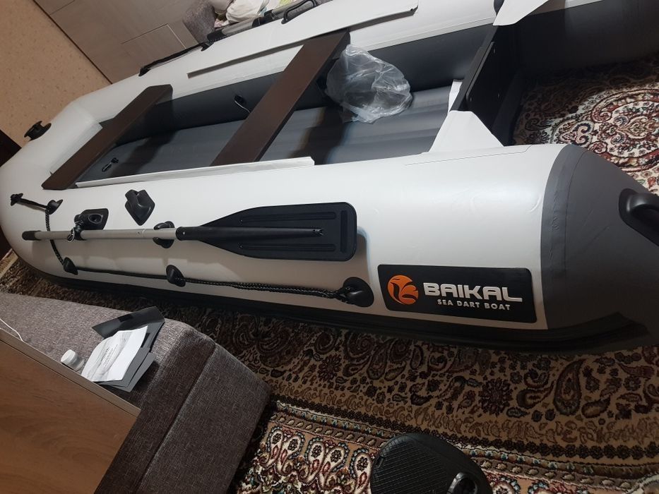 Продам лодку с мотором 5л.с