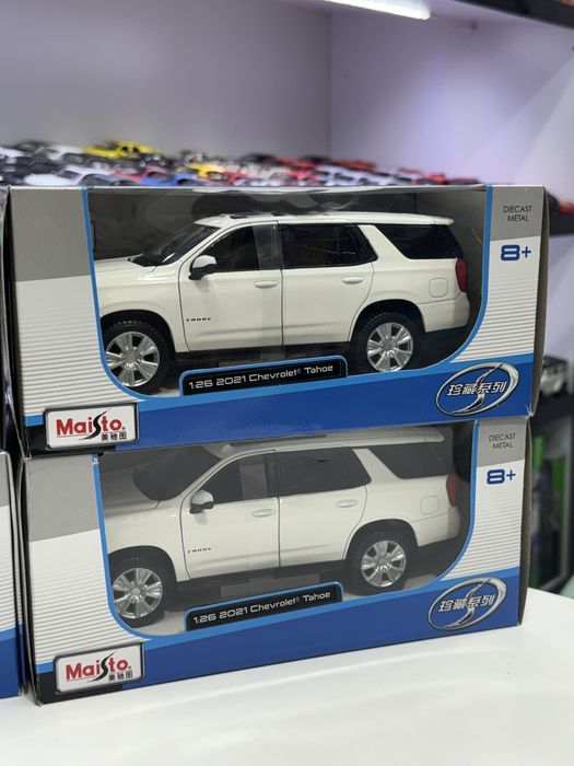 TAHOE 1:24 mashtab Металлические модели автомобилей  Maisto