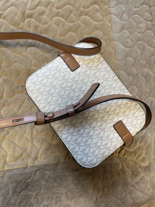 Продаю сумочку Michael Kors