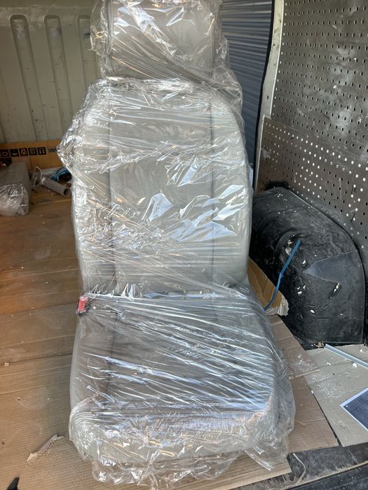 Предни седалки за audi a4 b6/7 кабрио