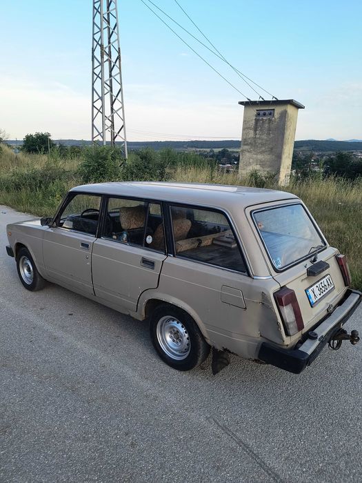 Продавам автомобил лада