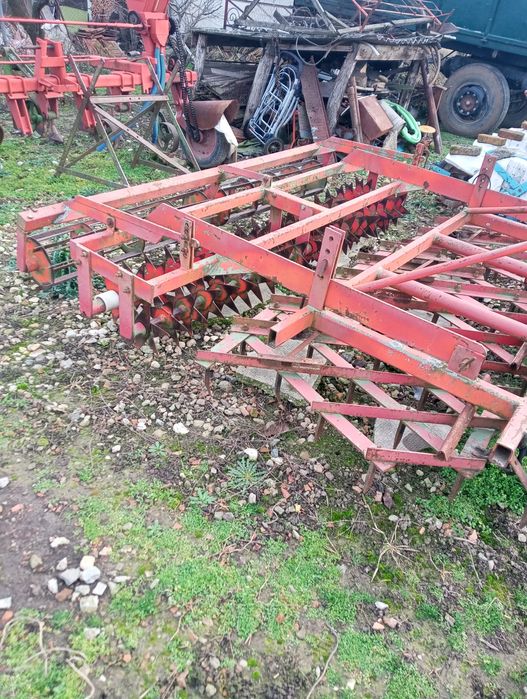 Cultivator combinator