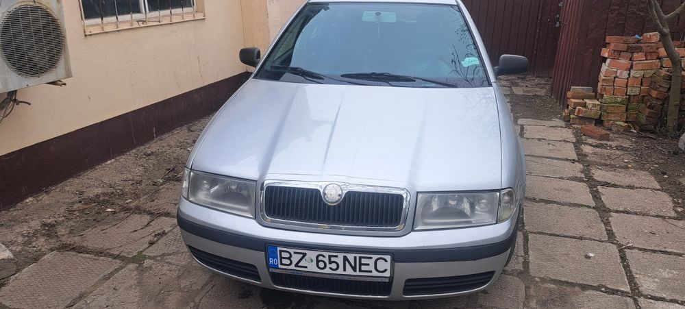 Vând Skoda Octavia