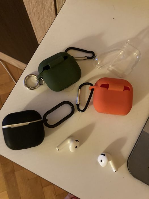 Apple AirPods 4 ANC cu Garantie