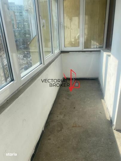 4 camere decomandat, etaj intermediar Piata Delfinului
