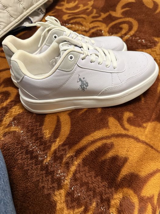 Продам кроссовки us polo