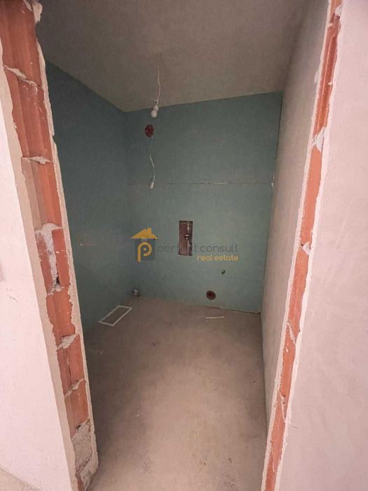 Продава се Тристаен апартамент в Пловдив, Кършияка - 190 кв.м за 1053 €/кв.м - Снимка #6