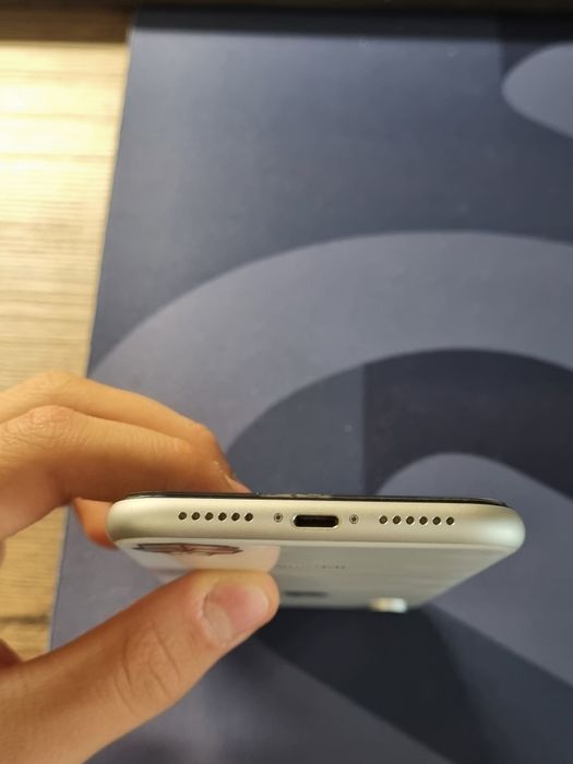 iphone xr 128gb идеал