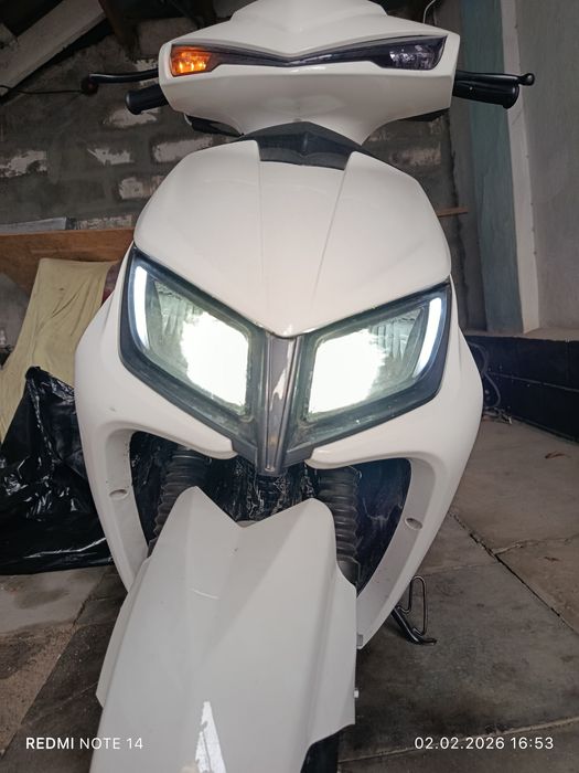 Продаю скутер LI YA M8 [2024)