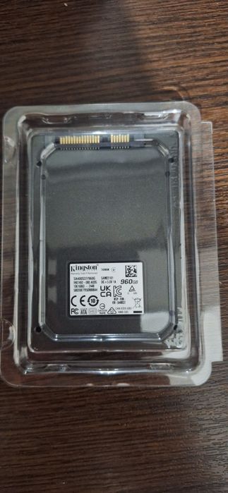 SSD Kingston 960Gb новый