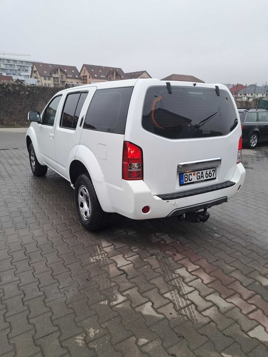 Nissan Pathfinder 2.5 diesel 7 locuri an 2010 4x4 euro4