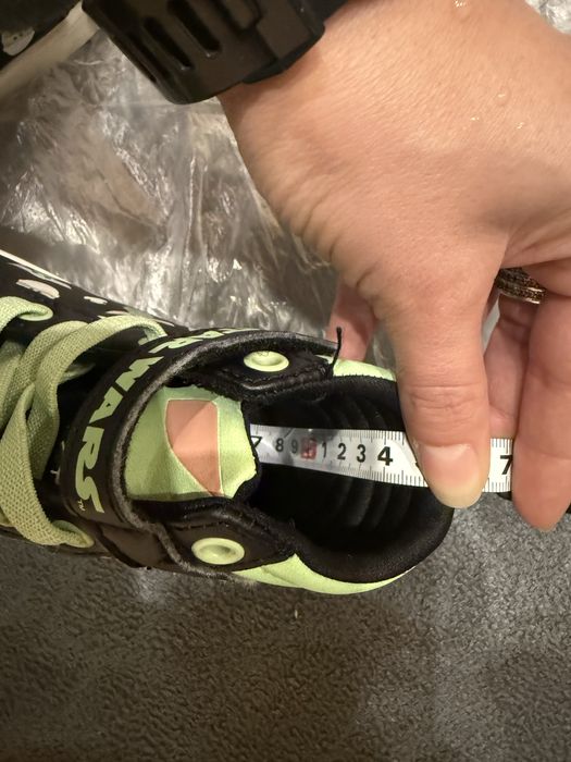 Оригинални детски маратонки и зимни боти.