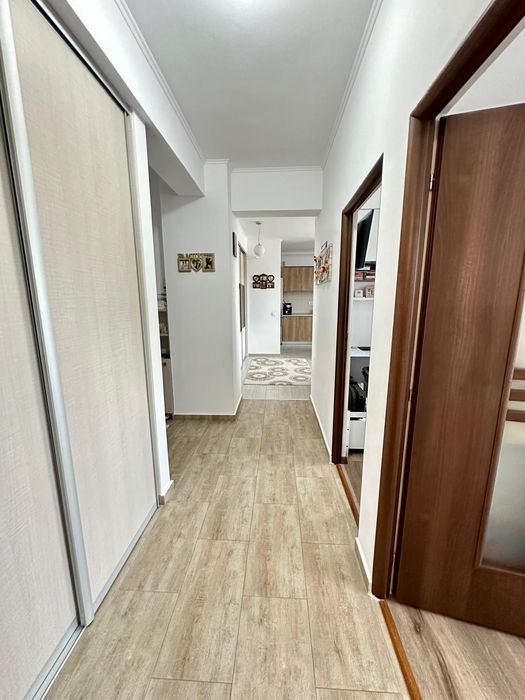 Apartament 3 camere 56 mp + 18 mp balcon, Mărăști