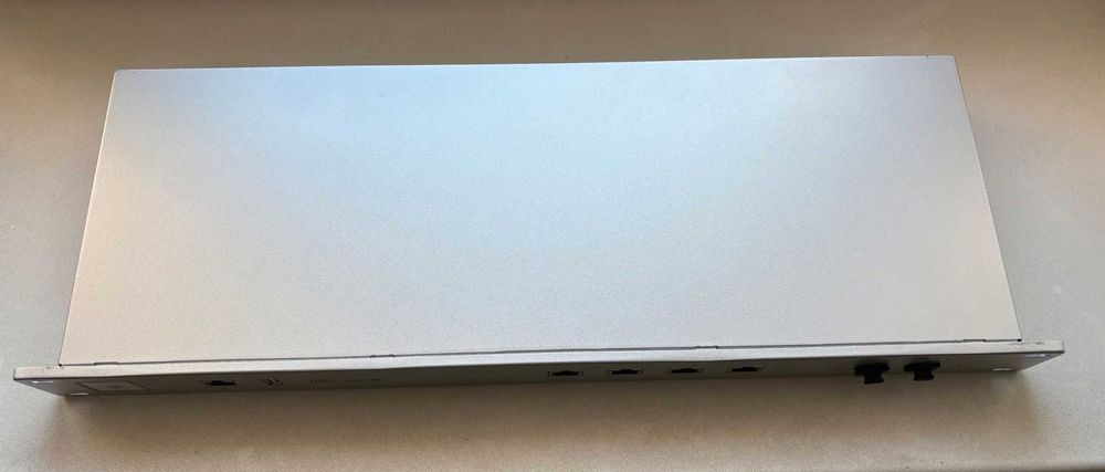Router Ubiquiti Unifi Security Gateway USG-Pro 4