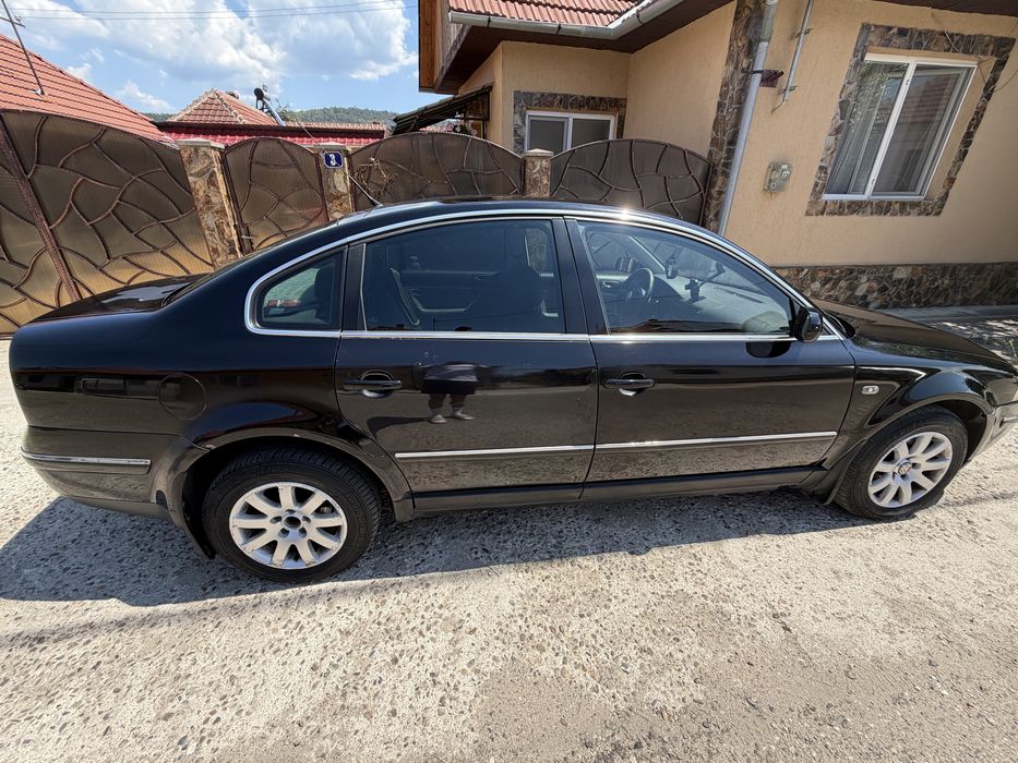 Vând Passat B5.5