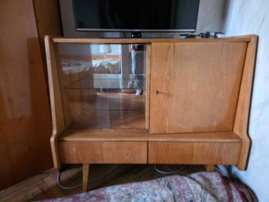 Диван, 2 фотьойла , 2 табуретки + шкаф