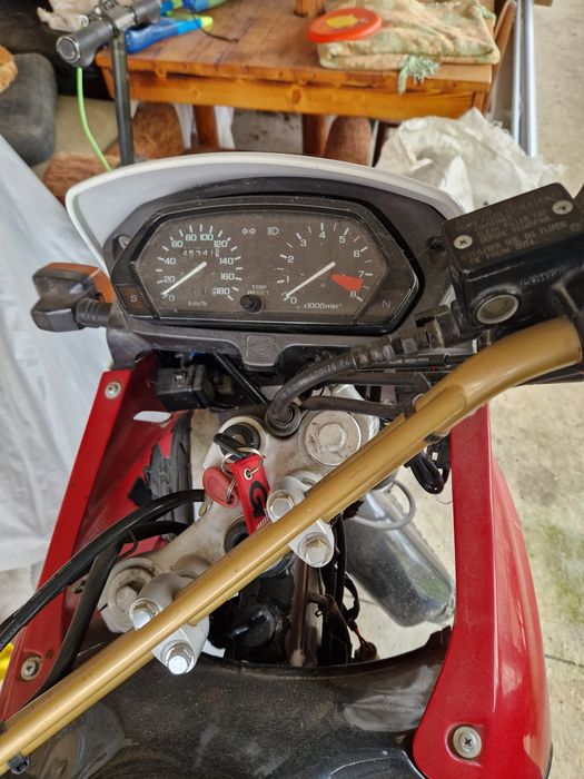 Honda NX 650 dominator