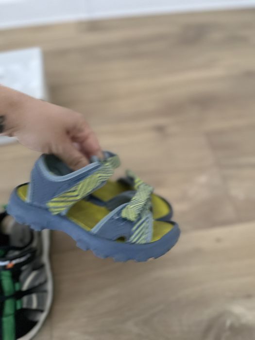 Сандали 27 номер