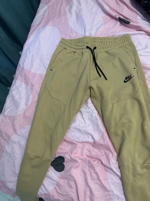 Vand nike tech nou nout