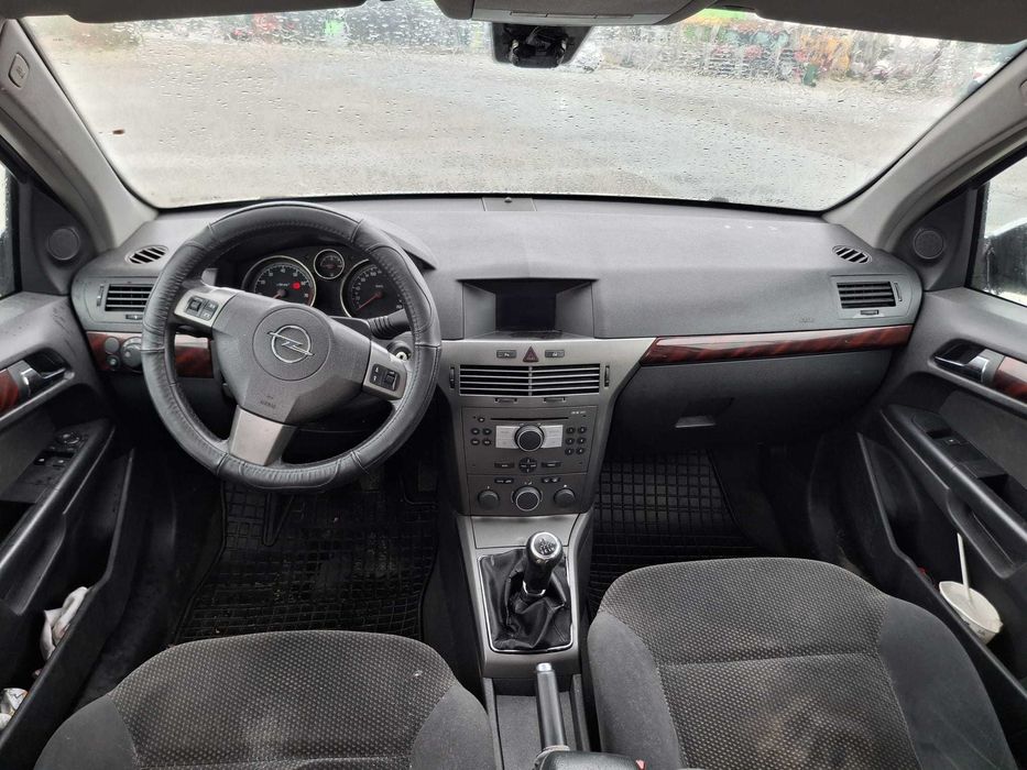 Dezmembrez Opel Astra H 1.4 16V LJ2 cutie de viteze manuala 5 trepte