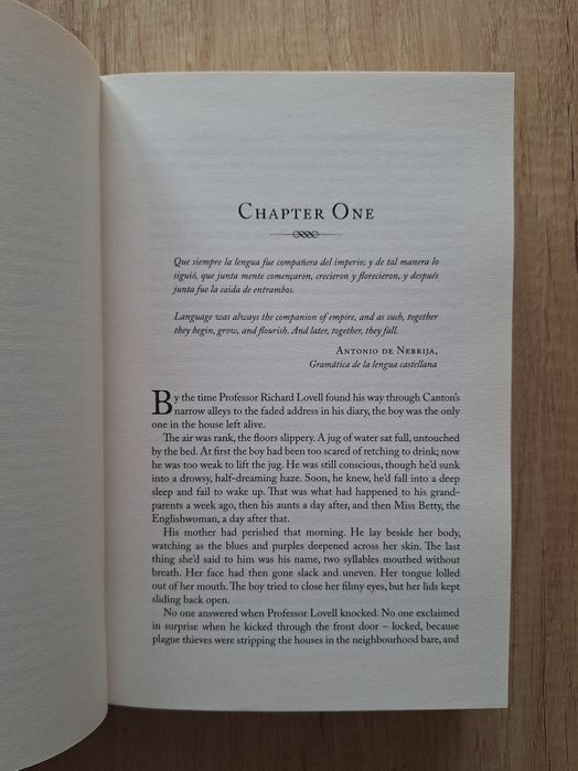 Книга "Babel" от R.F.Kuang, твърди корици