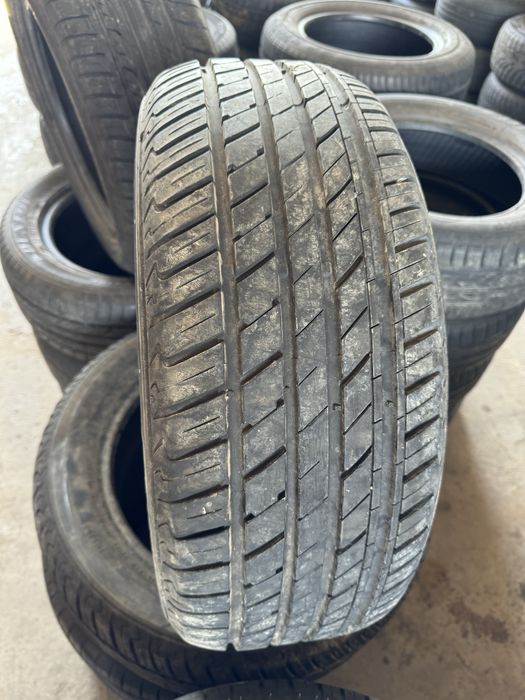 Шины 215/55/16 привозной