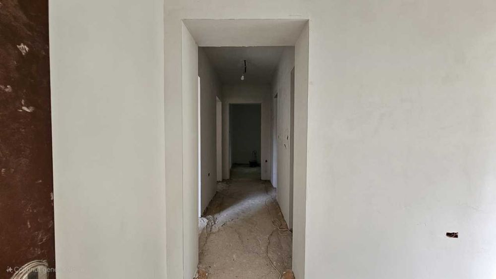 De vânzare – Casă duplex în zona Păcurari, Str. Petru Poni - benzinăria MOL | 720 mp teren, comision zero