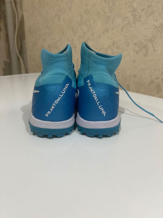 Бутсы Nike fantomluna