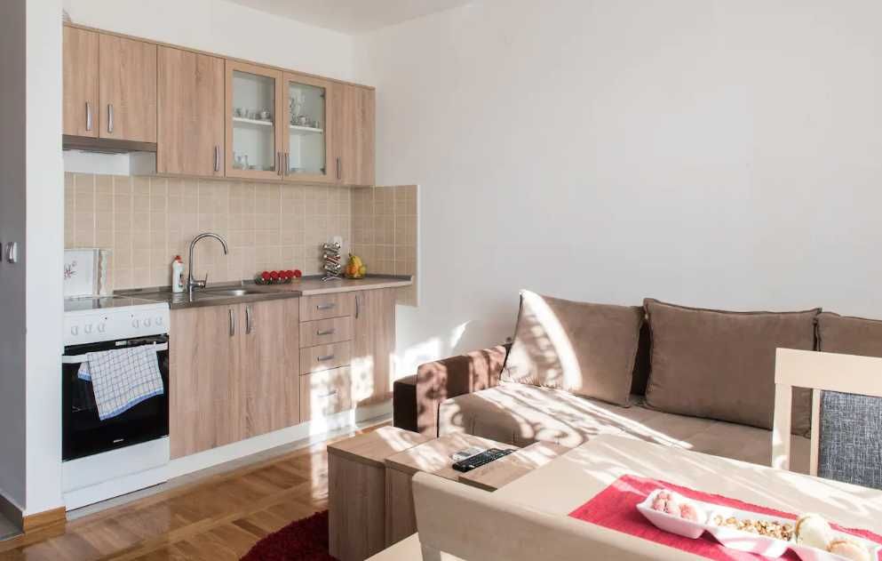 Дава се под наем Двустаен апартамент в Пловдив, Мараша - 60 кв.м за 265.2 € - Снимка #1