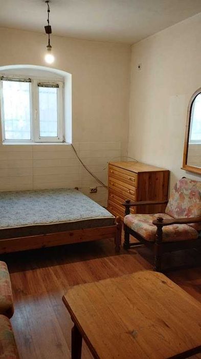 Дава се под наем Едностаен апартамент в Ямбол, Център - 45 кв.м за 183.6 € - Снимка #1