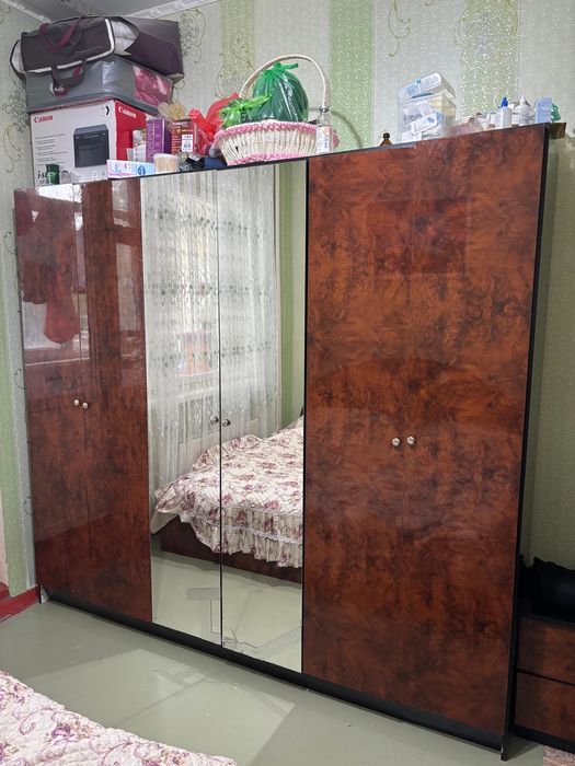 Продам спальный гарнитур