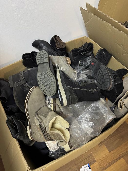 Lot încălțăminte en-gros – 300 buc – de la 10 buc