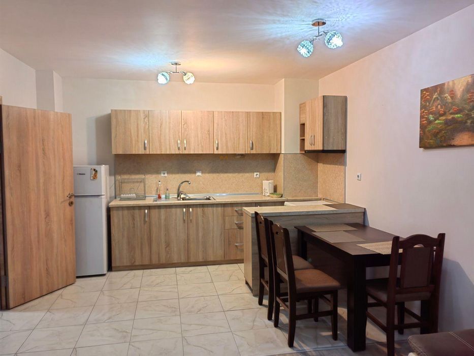 Двустаен апартамент в жк. Христо Смирненски