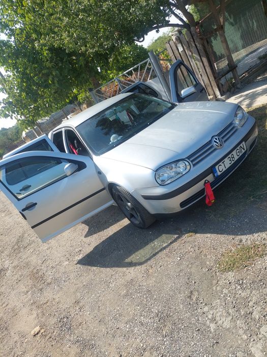 Vând /schimb  golf 4