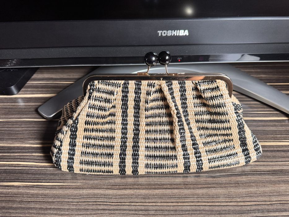 Дамска чанта - клъч