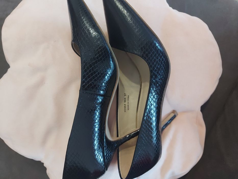 Официални обувки с токче