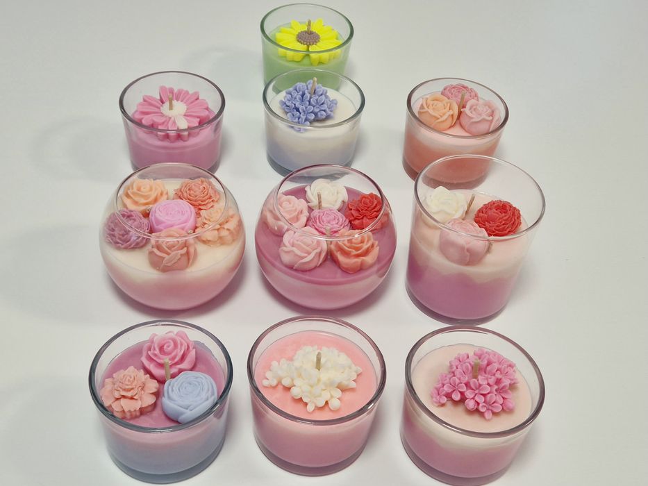Confectionez lumânări parfumate handmade din ceară naturală de soia