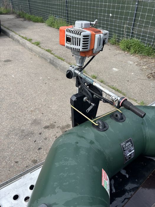 Barca cu motor 2.8m