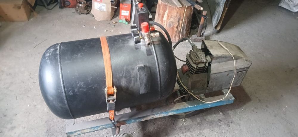 Продам компрессор