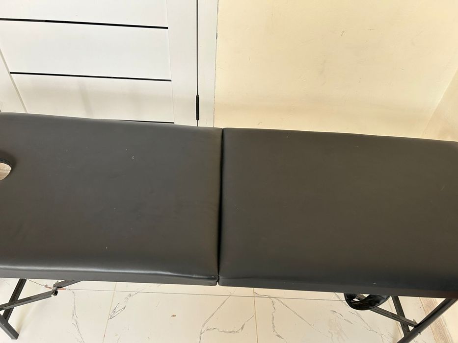 Продам кушетку срочно