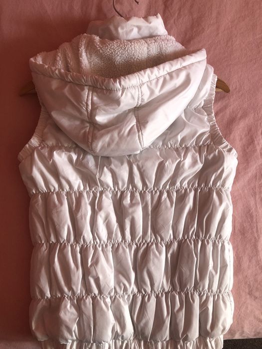 Дамски пухен бял елек с качулка Imei