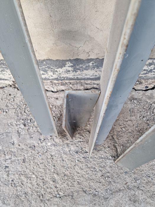 Уголок металлический 100х100