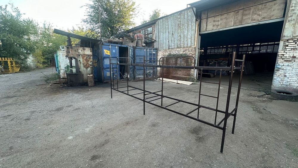 Металлические кровати