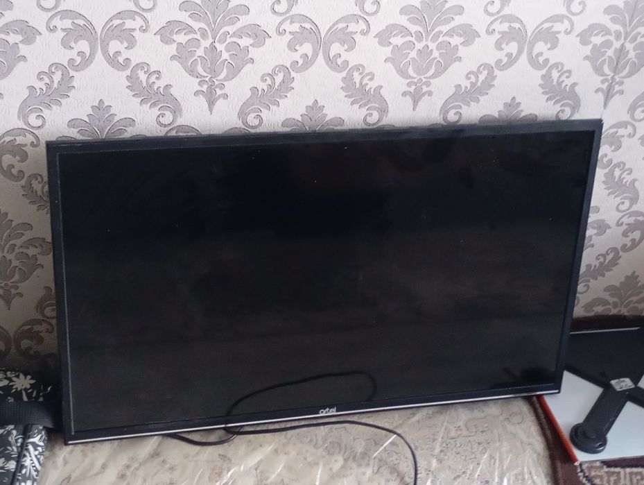 Телевизор б/у продам