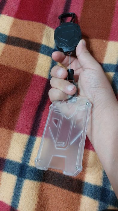 Карабин для ключей с документами