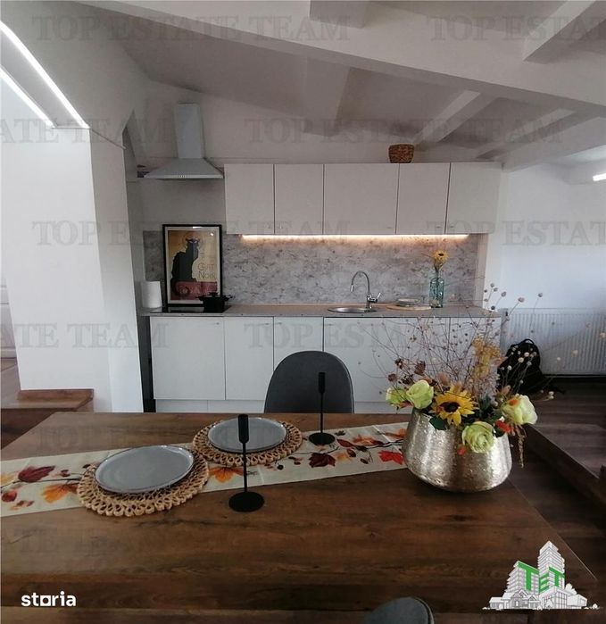 Apartament mansardabil de vanzare